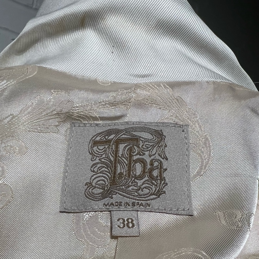 T.ba Designer Blazer - Picture 3 of 8